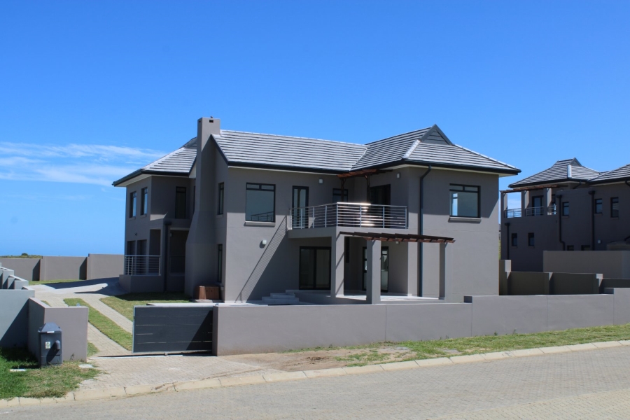 4 Bedroom Property for Sale in Kidds Beach Eastern Cape